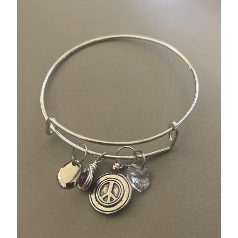 Charm Bracelet Adjustable Bracelet 4 Charms 5 To 7 In. Swarski Crystal Peace